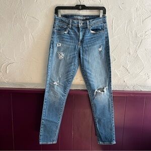 AMERICAN Eagle Outfitters Super Skinny Ripped Jeans Size 4